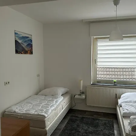 Schoene Monteurzimmer In Ruhiger Lage! Hostel